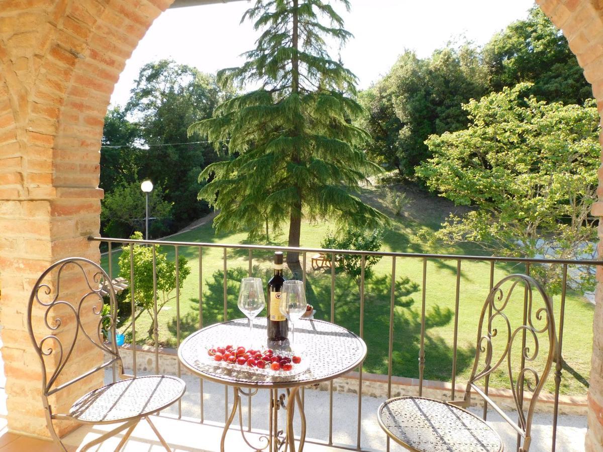Casa Vacanze Senesi San Gimignano Exterior photo